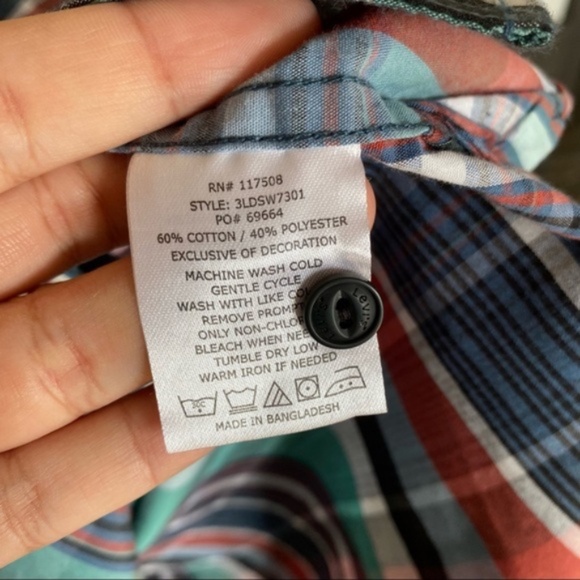 Levi's Other - LEVI’S mens western bohemian boho plaid casual bottom down shirt size Large